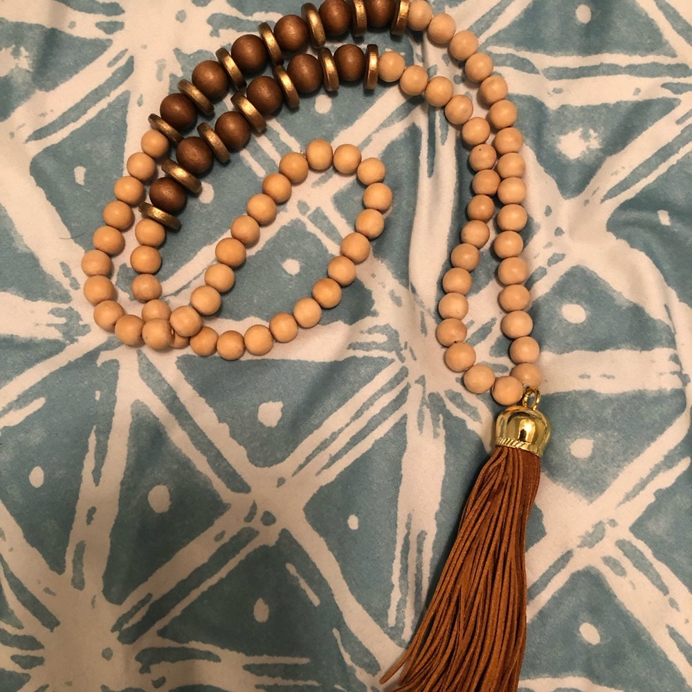 Statement necklace